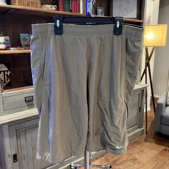 Nike khaki performance shorts size medium - Picture 1 of 5